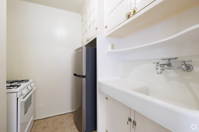 Estudio - 425 pies cuadrados - Cocina - Toronto Parcade Apartments