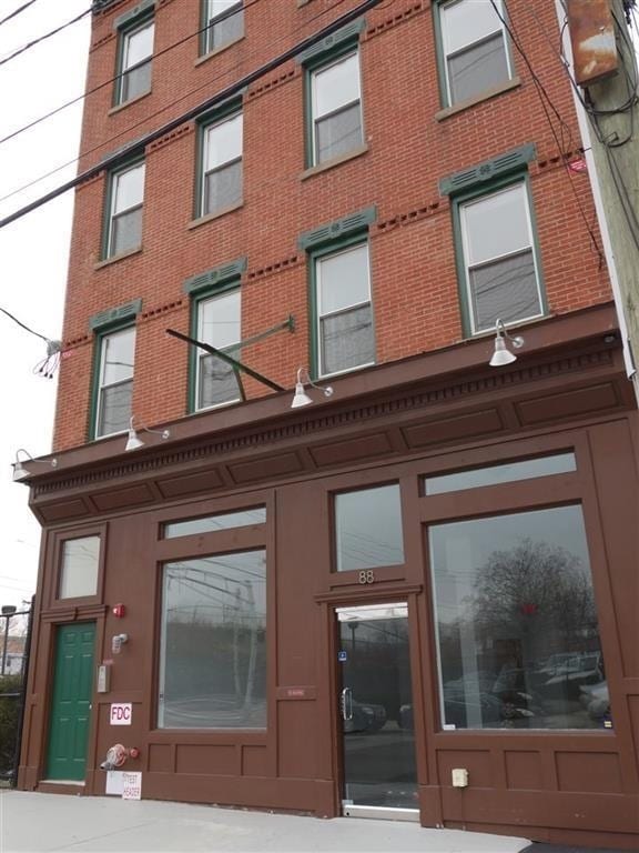 Primary Photo - 88 Brunswick St