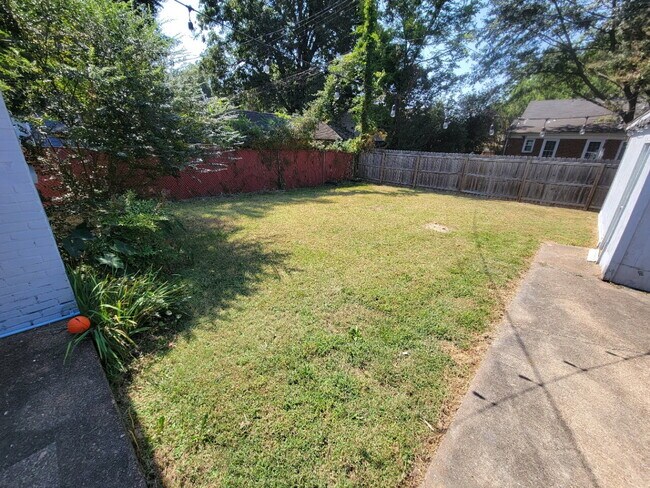 Foto del edificio - 1/2 PRICE ON FIRST MONTH'S RENT!!!