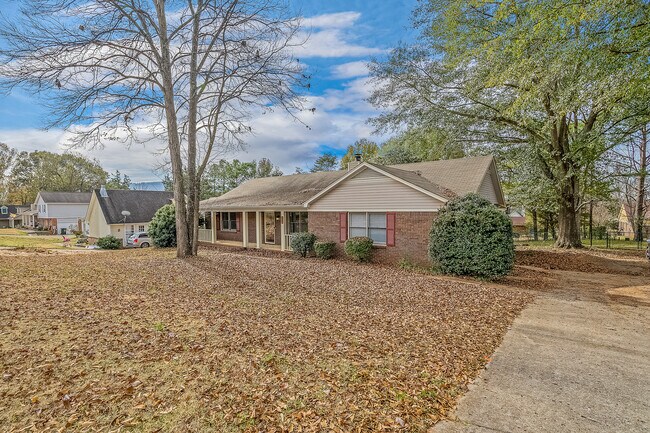 Foto del edificio - 118 Raleigh Way