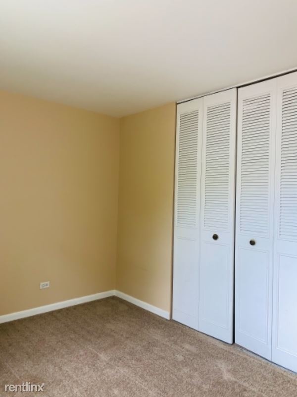 Building Photo - 3 br, 1 bath Condo - 20131 Ash Lane