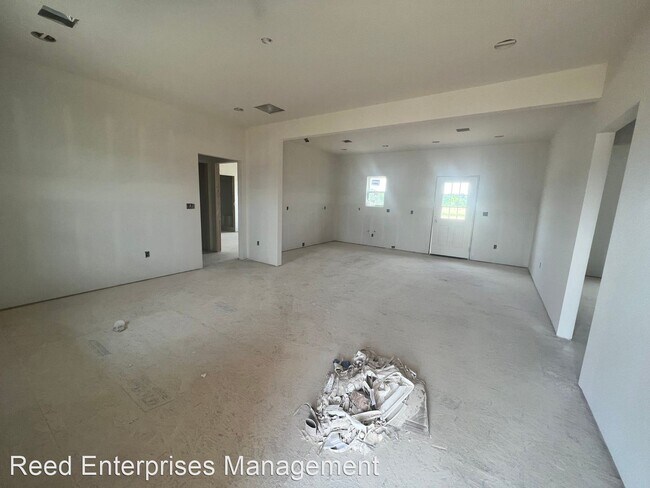 Building Photo - 3 br, 2 bath House - 127 Bluegrass St