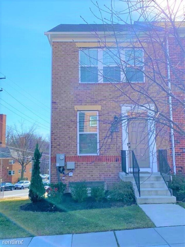 Primary Photo - 3 br, 3.5 bath Townhome - 1239 Trenton Pl SE