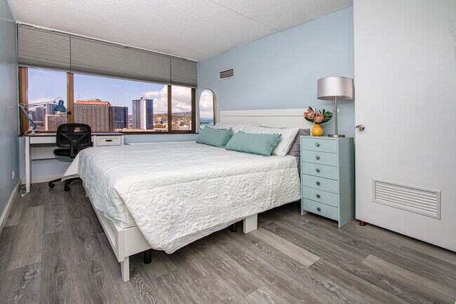 Building Photo - 411 Hobron Ln