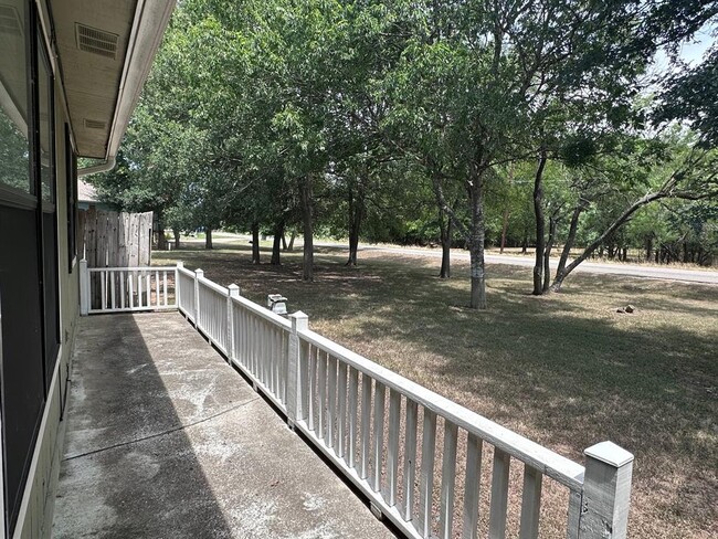 Building Photo - 311 Lamaloa Ln