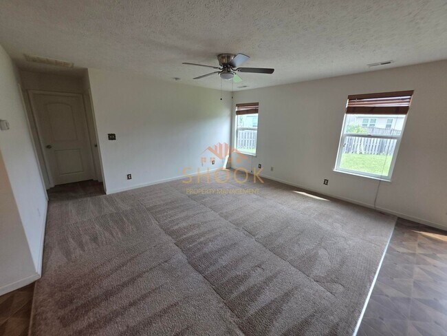 Foto del edificio - LINDBERGE VILLAGE COZY 3BR/2BA