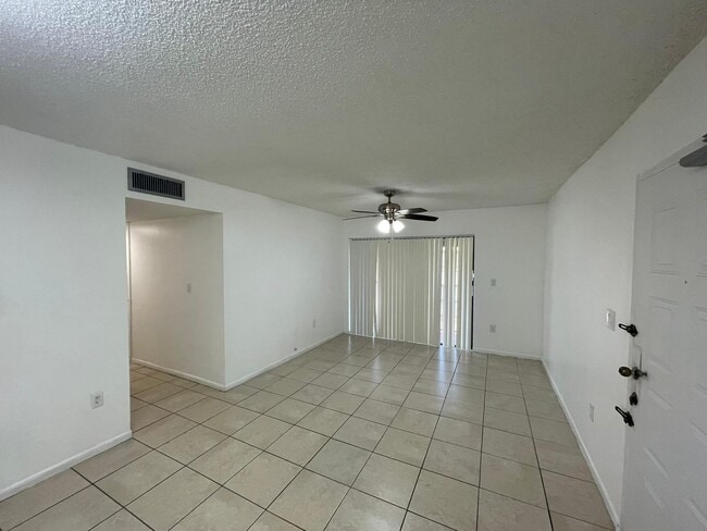 Building Photo - 7411 SW 152nd Ave