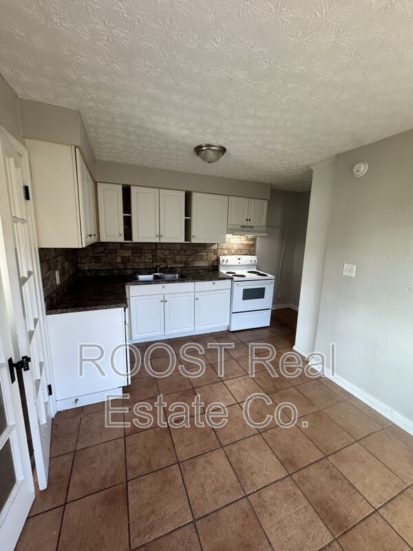 Foto del edificio - 321 W Norman Ave