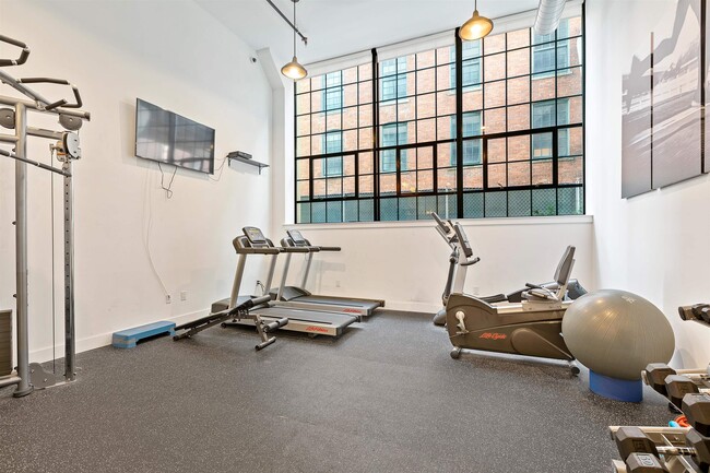 Building Photo - 170 Lafayette St