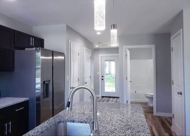 Building Photo - 521 Polk St