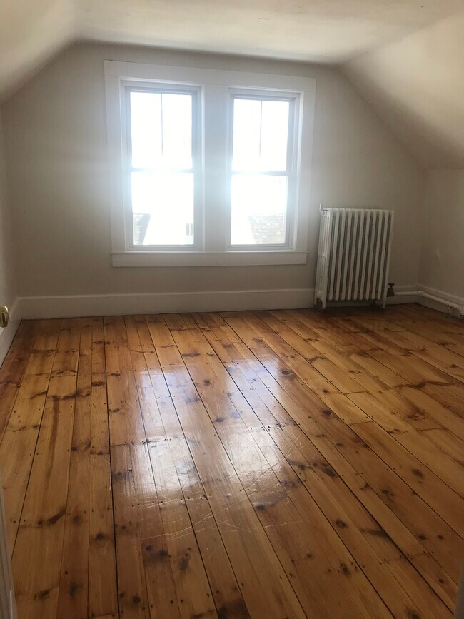 Foto del edificio - 25R Saunders St