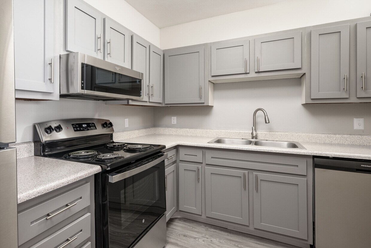 Landmark Apartments Apartments in Albuquerque, NM