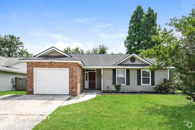 Building Photo - 249 Persimmon Cir