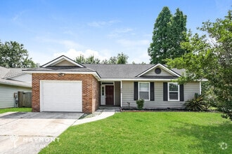 Building Photo - 249 Persimmon Cir