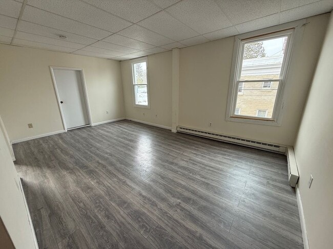 Building Photo - 247 Hudson St