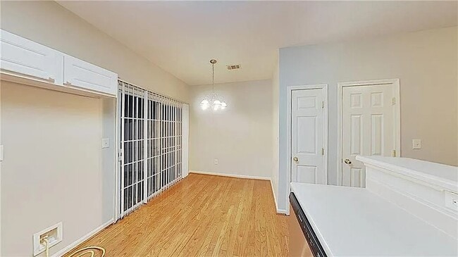 Building Photo - 1485 Cove Creek Cir