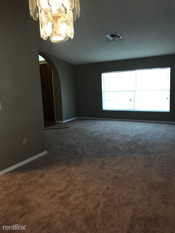 Foto del edificio - 12490 Huntington Woods Ave