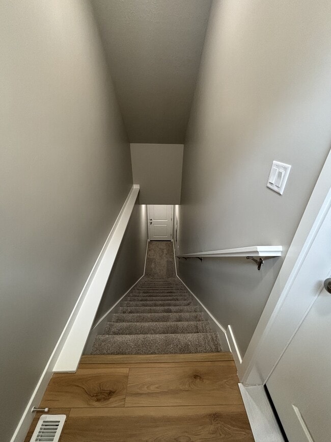 Building Photo - 5375 N Sulley Way