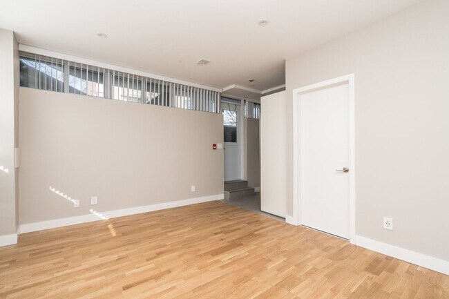 Photo du bâtiment - 190 Jameson Ave