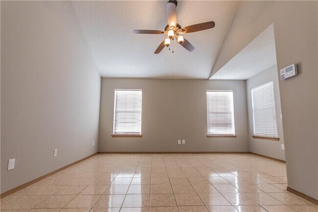 Foto del edificio - 2939 Chestnut Ave