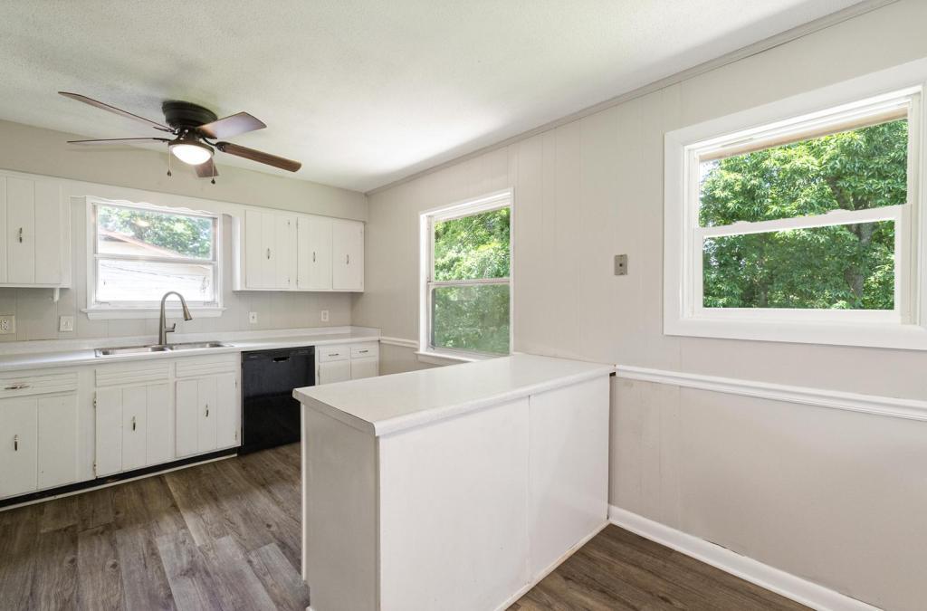 Foto principal - 220 Rolling Ridge Dr