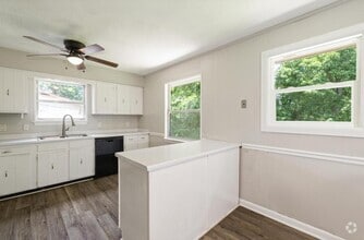 Building Photo - 220 Rolling Ridge Dr