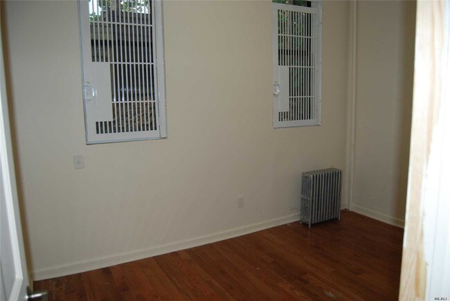 Building Photo - 2 bedroom in Brooklyn NY 11233