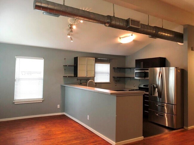 Foto del edificio - 2516 E 3rd St