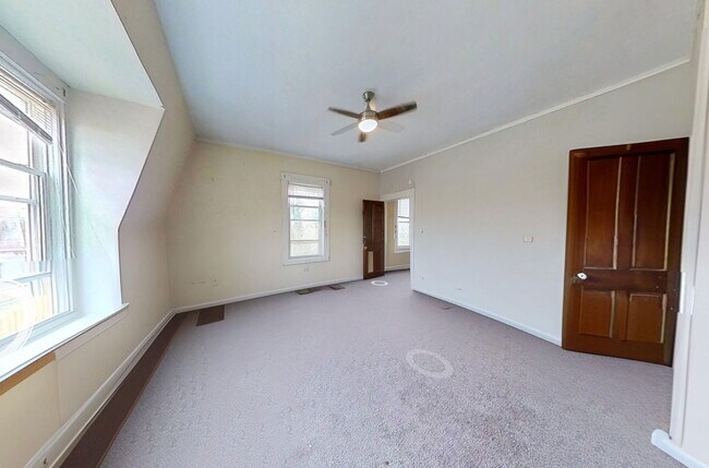 Building Photo - 2222 Ohio Ave