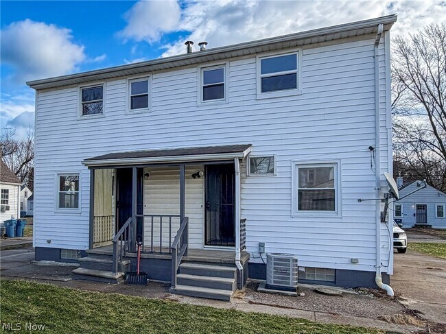 Building Photo - 642 Broadway