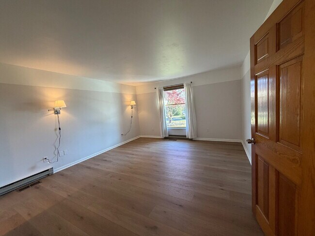 Foto del edificio - 5b 2.5ba Glorious Home for Rent in Frederick County!