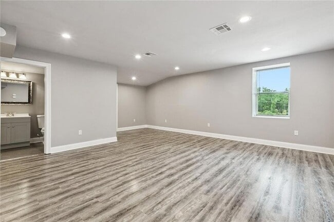 Foto del edificio - 1400 Woodland Hwy