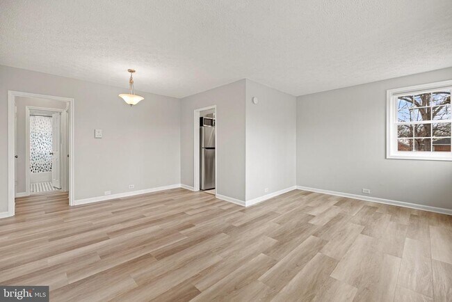 Foto del edificio - 235 N George Mason Dr