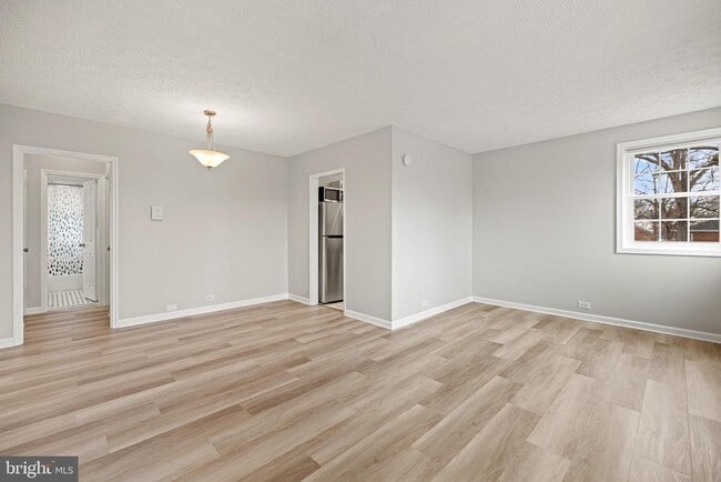 Building Photo - 235 N George Mason Dr