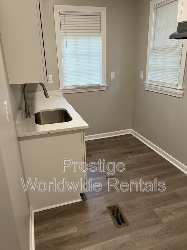 Foto del edificio - 4708 11th Ave