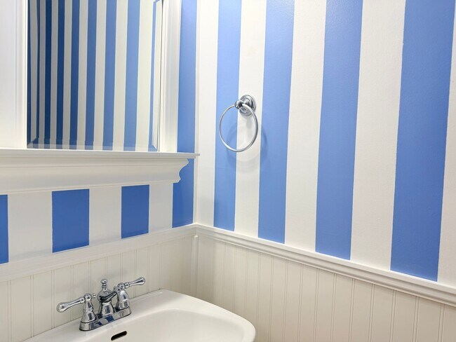 Foto del edificio - Bright 2 bed end unit Williamsburg