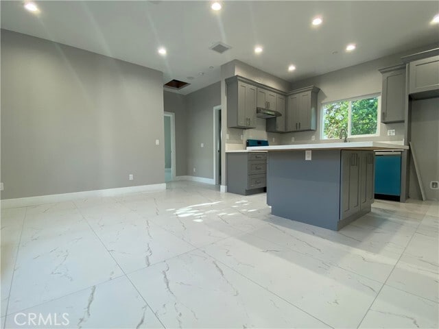 Building Photo - 15869 Las Flores St