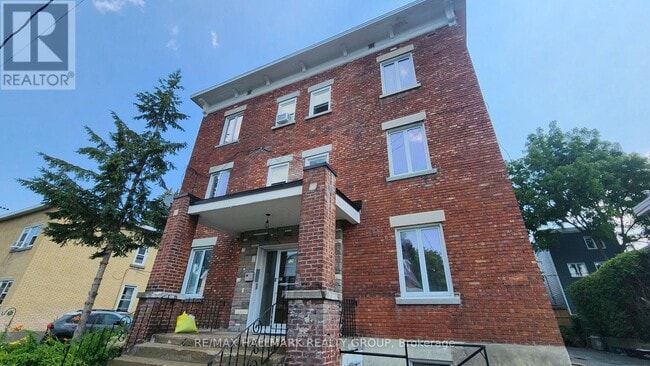 Building Photo - 125 Glenora St