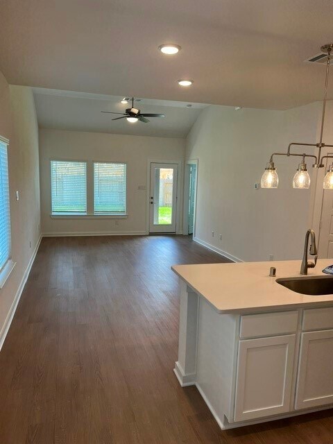 Building Photo - 32523 Midsummer Dr