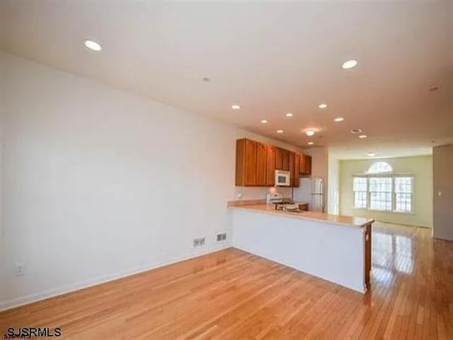 Foto del edificio - 36 Chelsea Ct