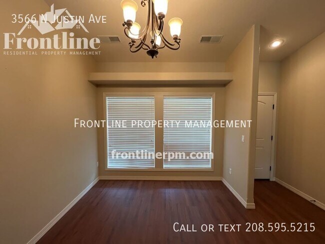 Foto del edificio - 3566 N Justin Ave