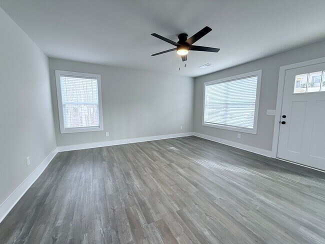 Foto del edificio - 2 Bedroom Single Family Home - Forsyth County