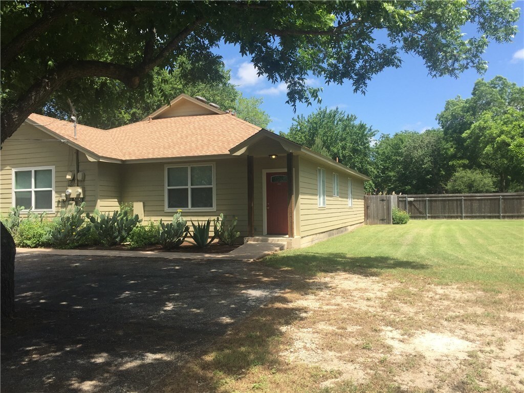 104 Stach Dr, Elgin, TX 78621 Townhome Rentals in Elgin TX