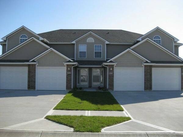 Primary Photo - 9016 SW Macintosh Dr