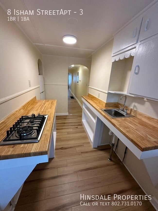 Building Photo - 8 Isham St