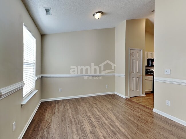 Building Photo - 919 Pebblestone Dr