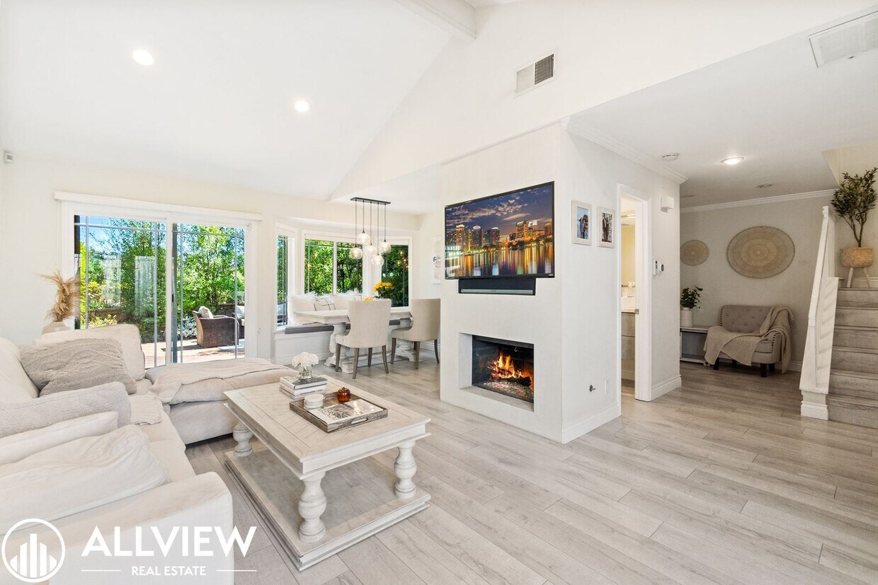 Foto principal - 2 br, 2.5 bath House - 8 Clover Hill Lane