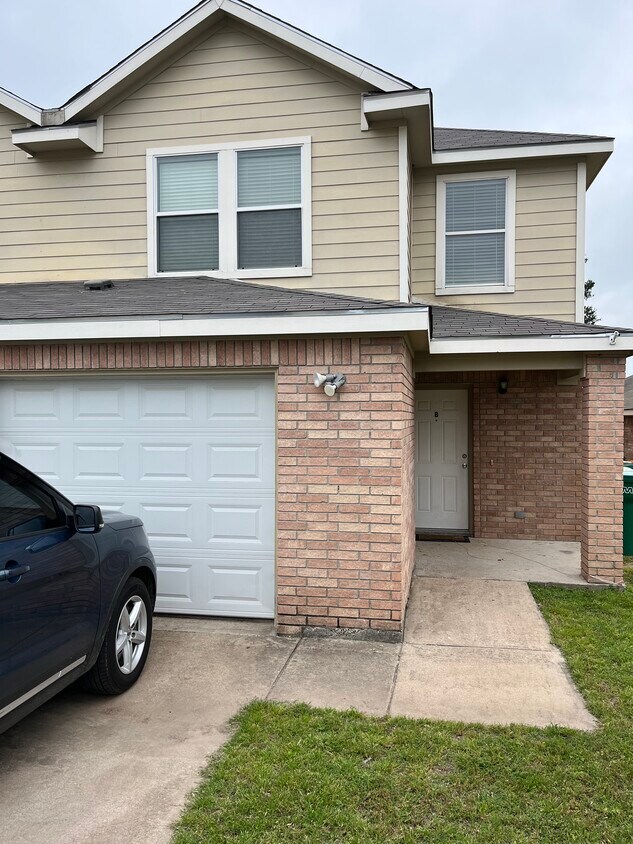 702 Claremont Pky, Marble Falls, TX 78654 Townhome Rentals in Marble