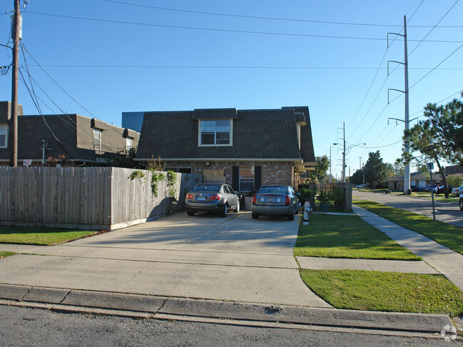 Foto del edificio - Metairie Plaza Apartments