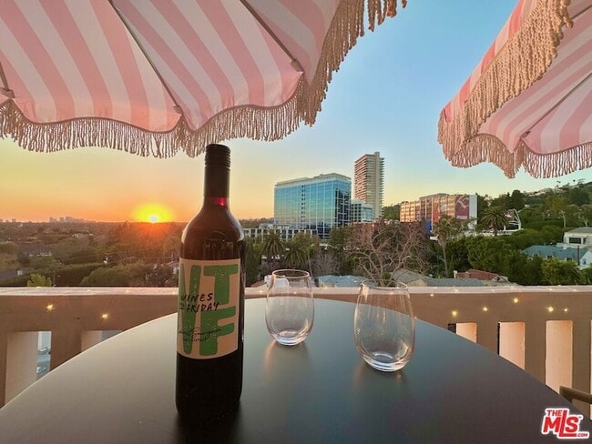 Photo - 999 N Doheny Dr House